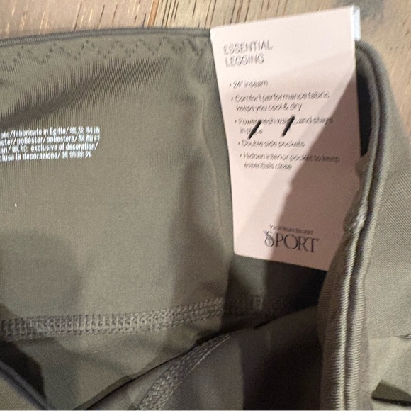Victoria's Secret Sport VSX NWT $40 Essential Pocket 7/8 Leggings L Sage Green - Picture 9 of 13